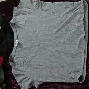 Grey crop top shirt